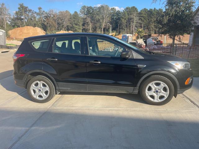 2017 ford escape s