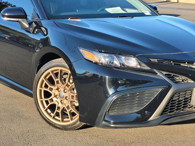 2023 toyota camry hybrid se