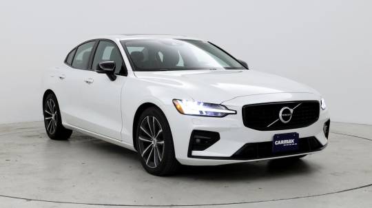 2022 Volvo S60