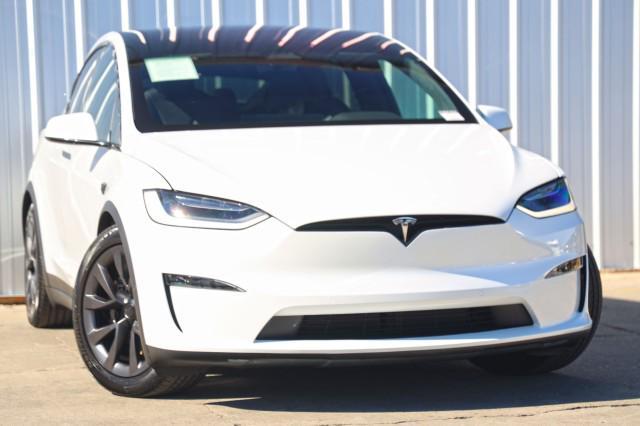 2023 tesla model x base