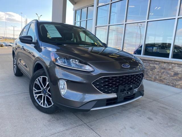 2020 ford escape sel