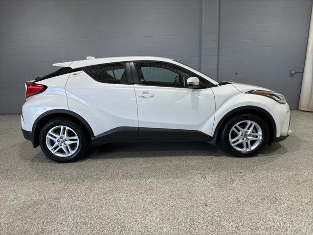2021 toyota c-hr le