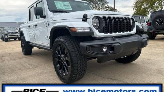 2024 Jeep Gladiator sport s