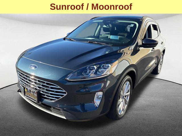 2022 ford escape titanium