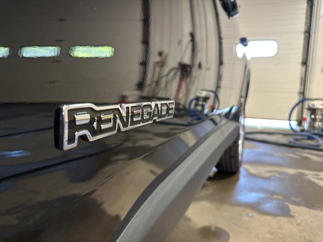 2023 jeep renegade latitude 4x4