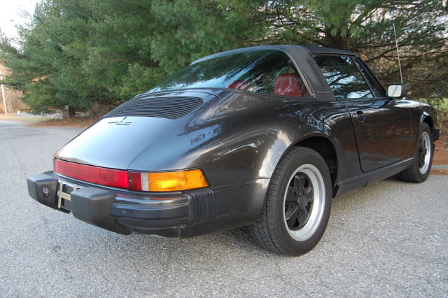 1982 porsche 911 sc targa 2 owner, 46k miles. grey with red interior