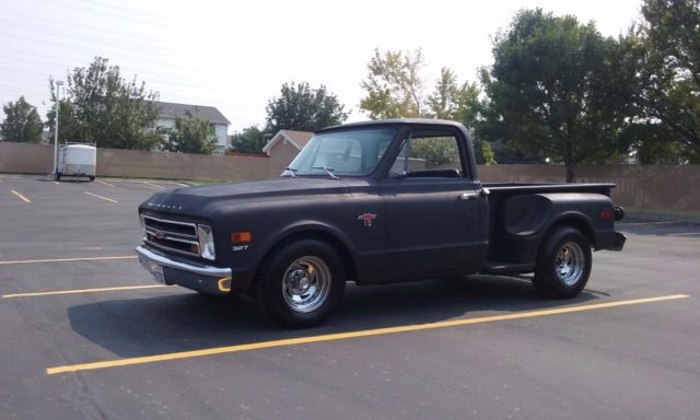 nice 1968 chevy c- 10 v-8 step side short bed