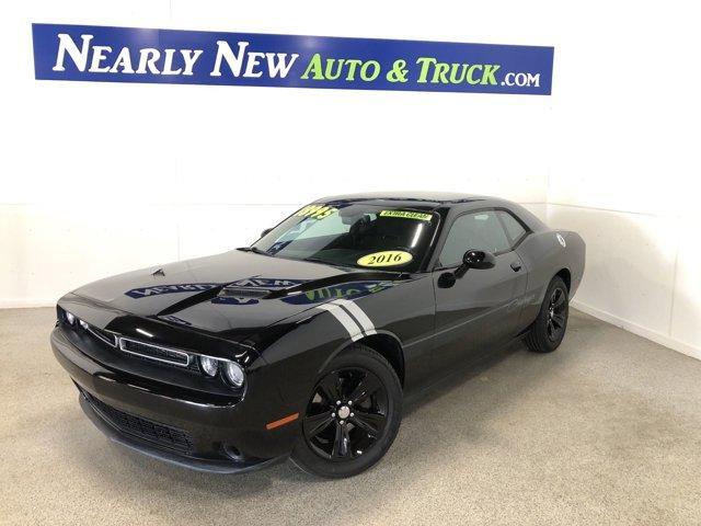2016 dodge challenger sxt