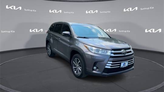 2019 toyota highlander xle