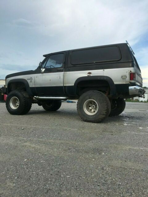 k-5 blazer 1982 engine 6.2 l detroit diesel v-8, 4 speed manual, 9,000lb winch
