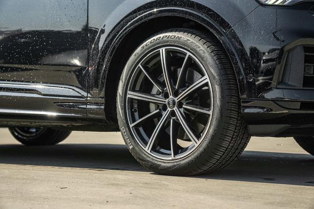 2021 audi q7 prestige luxury & black optic pkg $85,215 msrp