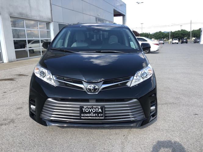 used 2019 toyota sienna xle somerset, ky 42501 for sale in acorn, kentucky