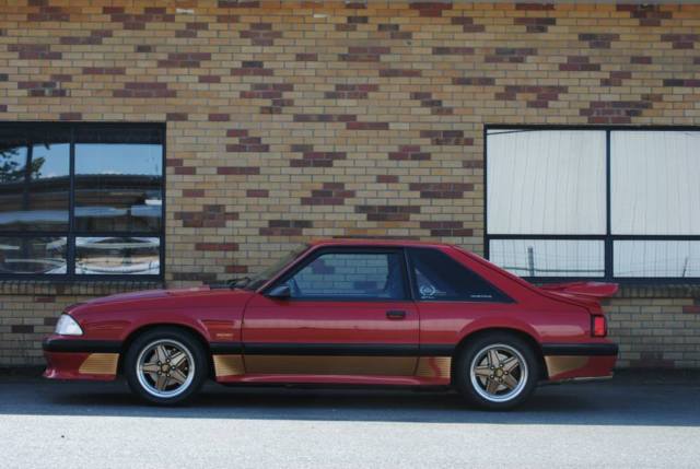 1990 mustang saleen