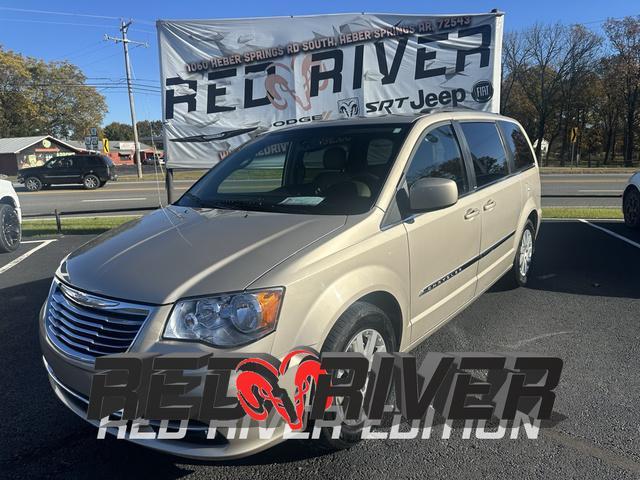 2012 chrysler town & country touring