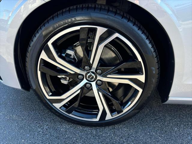 2024 volvo s60 t mulliner