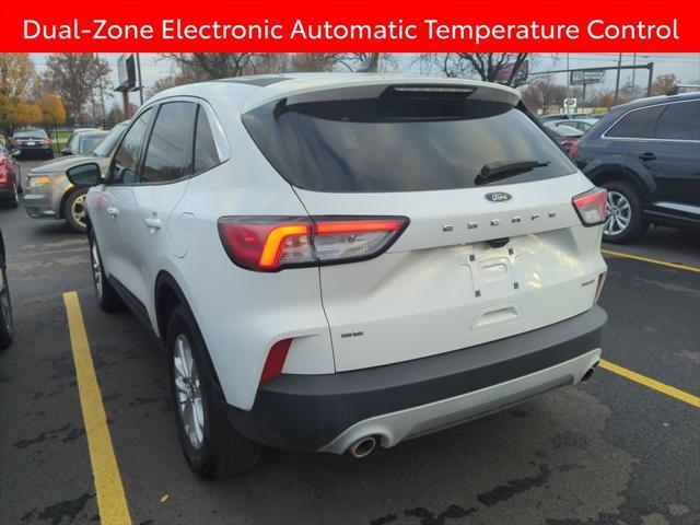 2021 ford escape se