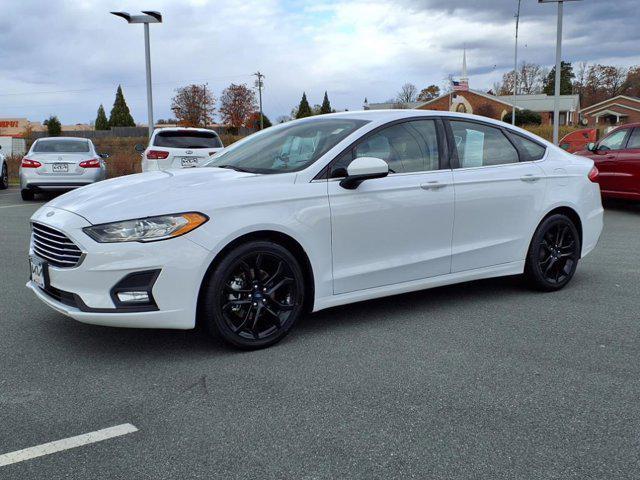 2019 ford fusion se