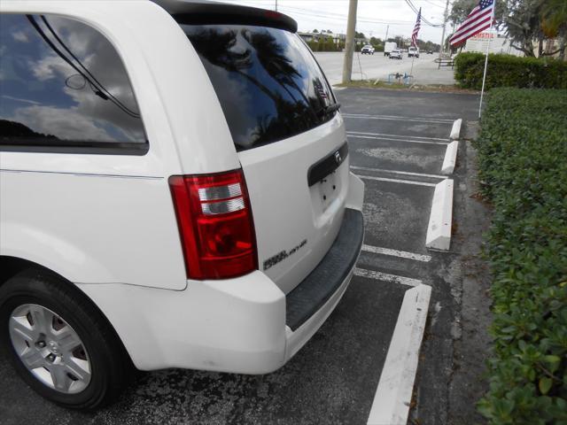 2008 dodge grand caravan se