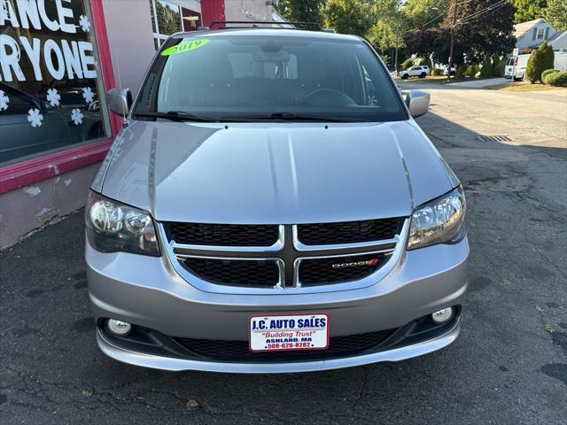 2019 dodge grand caravan gt