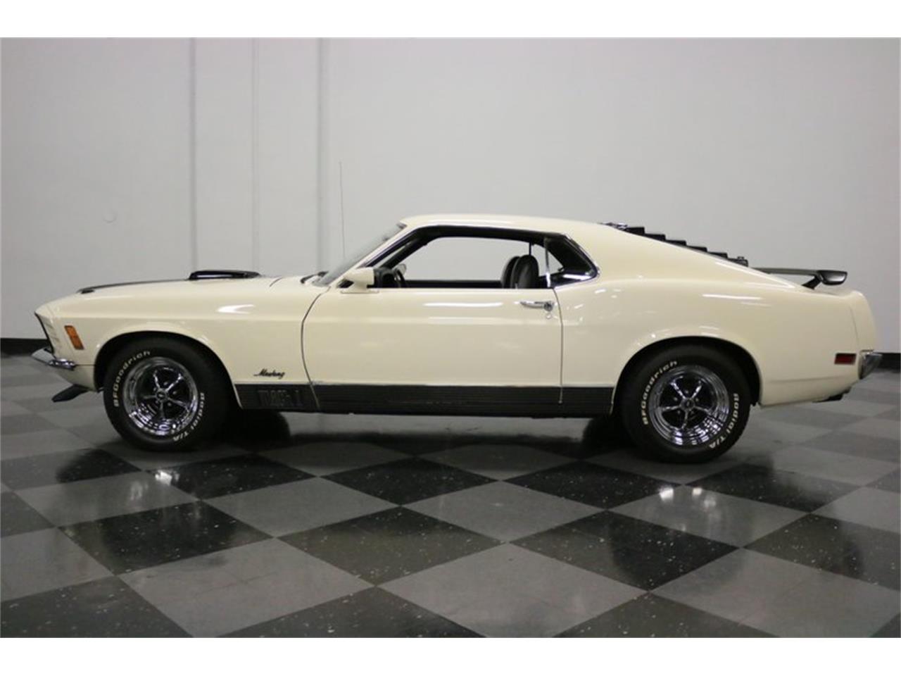 1970 ford mustang