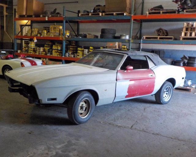 1973 ford mustang v8 convertible project no rust! body work done!