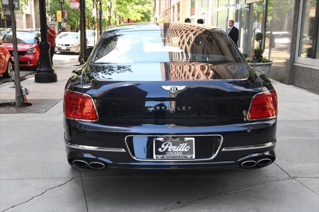 2022 bentley flying spur v8