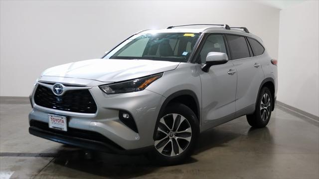 2022 toyota highlander hybrid xle