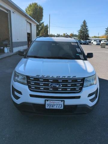 2017 ford explorer base