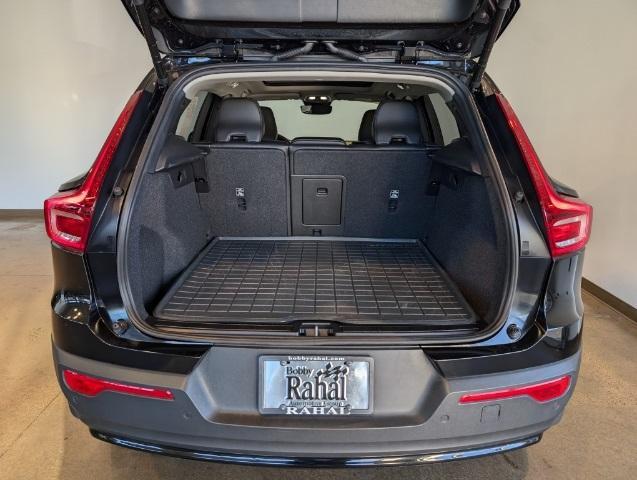 2024 volvo xc40 b5 core