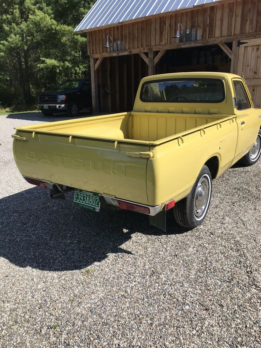 1974 datsun 620 pickup yellow rwd manual