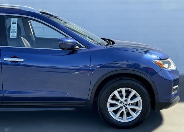2018 nissan rogue sv