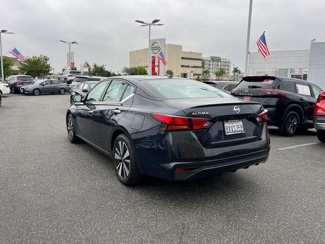 2021 nissan altima 2.5 sv
