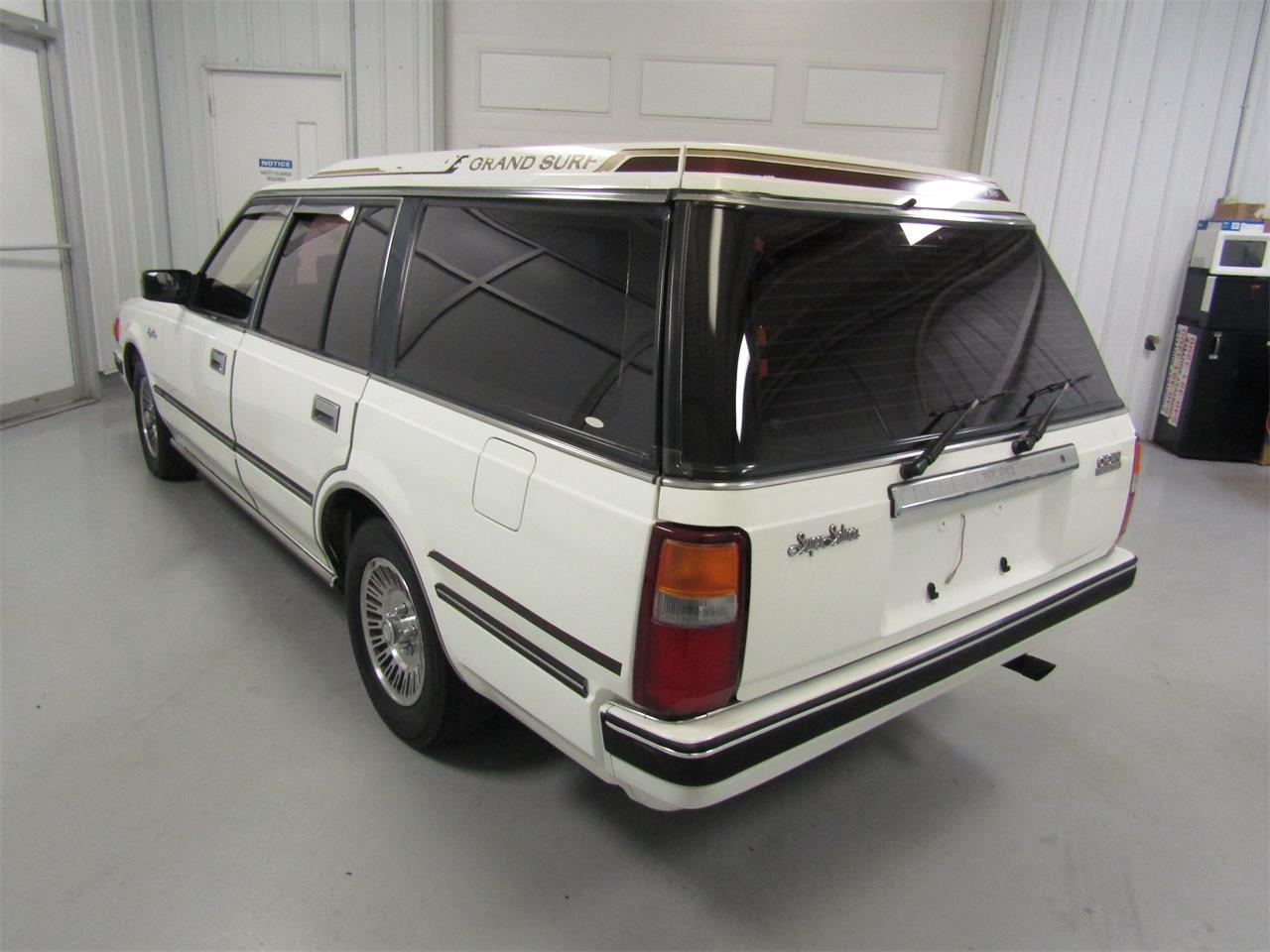 1985 toyota crown