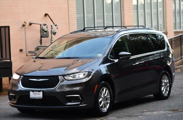 2022 chrysler pacifica touring l