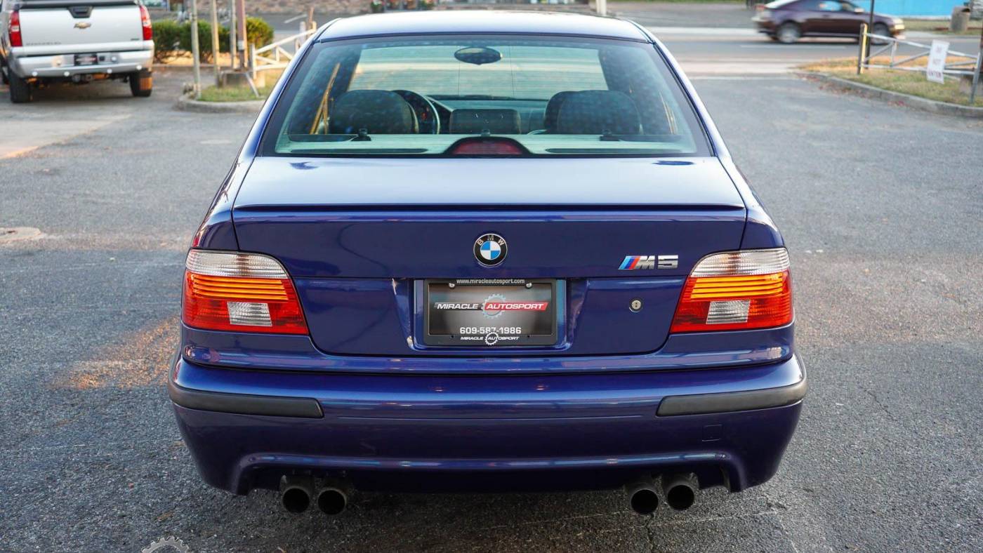 2003 bmw m5 base