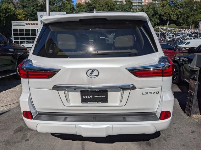 2021 lexus lx 570 three-row