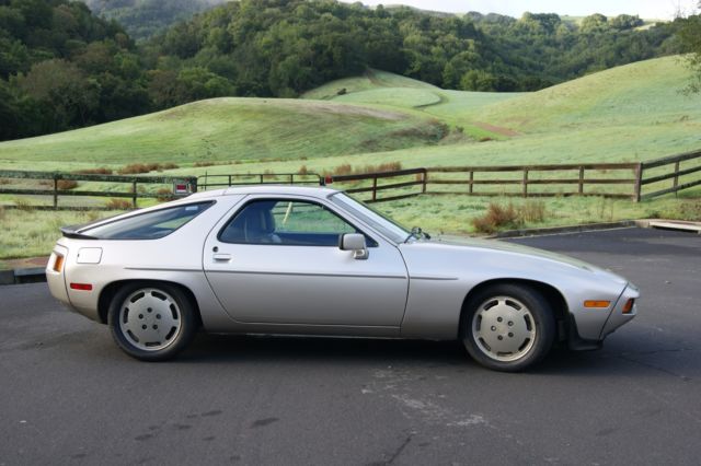 1983 porsche 928 s, auto trans, 87k miles, excellent, silver and black
