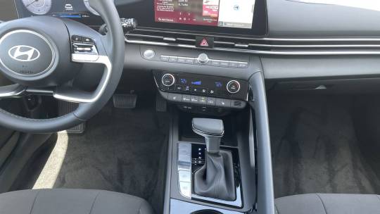 2024 Hyundai Elantra