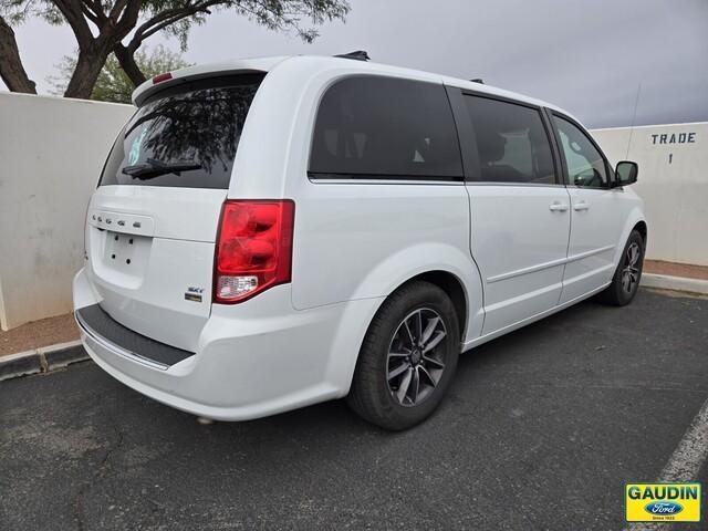 2017 dodge grand caravan sxt