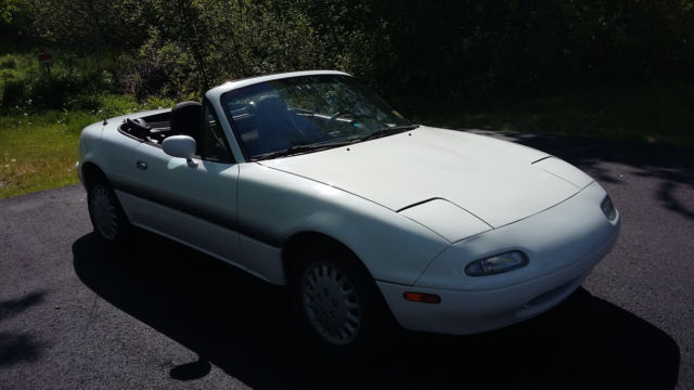 great deal!!! classic convertible miata, good condition and low miles