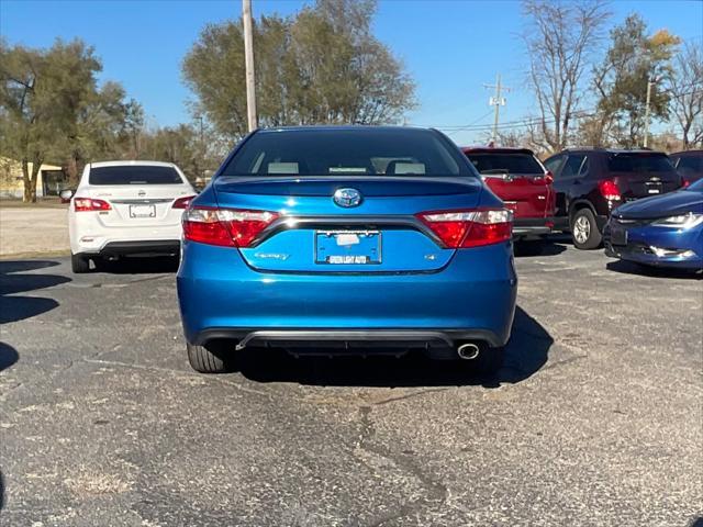 2017 toyota camry se