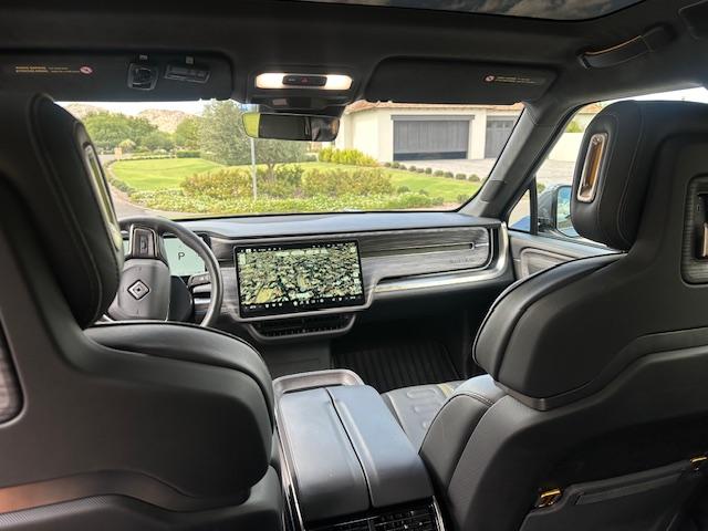 2022 rivian r1t launch edition