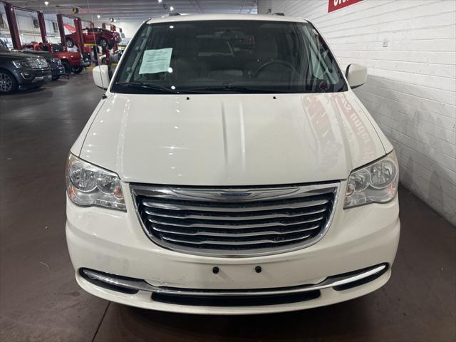2012 chrysler town & country touring