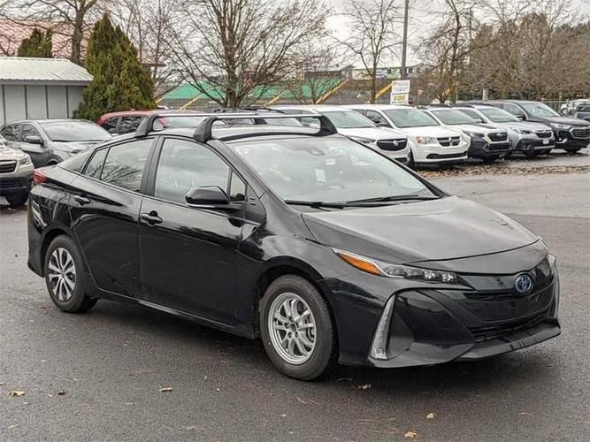 2022 toyota prius prime le hatchback 4d in hauser, idaho