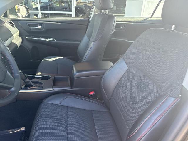 2017 toyota camry se