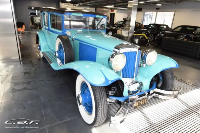 1930 cord l-29 4 door