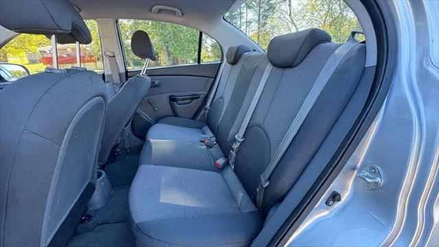 2010 kia rio lx