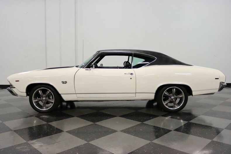 sharp a-body w/ strong 400 v8, auto, a/c, ps/b w/ front disc, great colors! nice