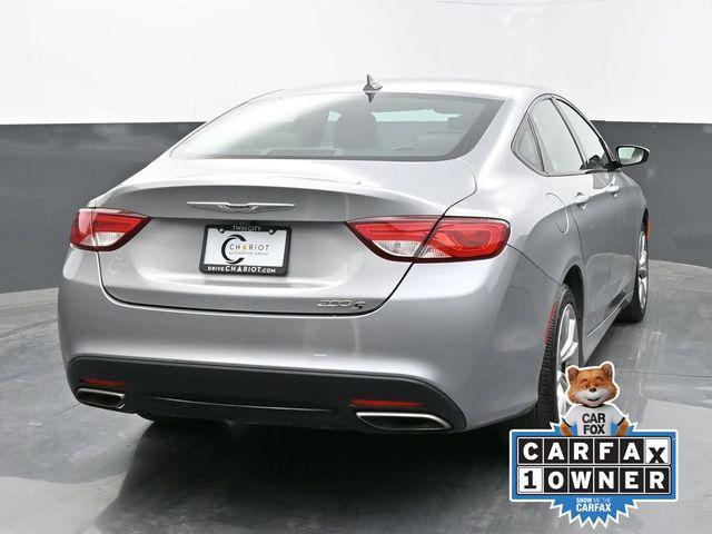 2015 chrysler 200 s