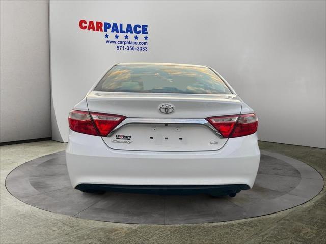 2017 toyota camry le